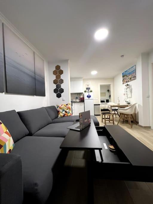 Artistic Digital Getaway - Patio & Great Location! Apartment Lisbon Exterior photo