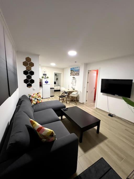 Artistic Digital Getaway - Patio & Great Location! Apartment Lisbon Exterior photo