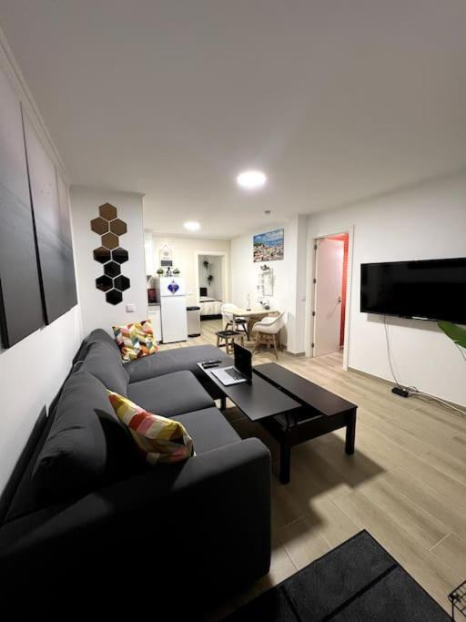 Artistic Digital Getaway - Patio & Great Location! Apartment Lisbon Exterior photo